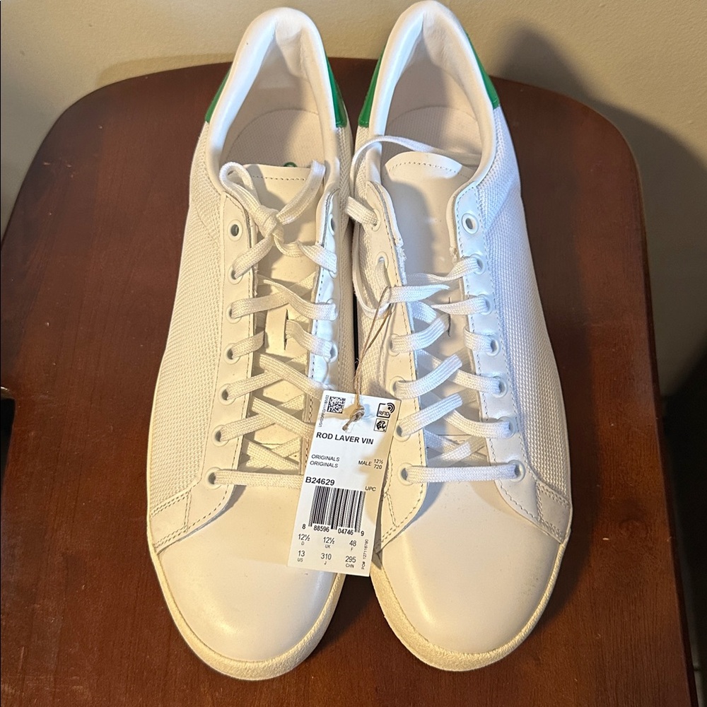 NWT Adidas Originals Rod Laver Vintage shoes - Picture 2 of 5